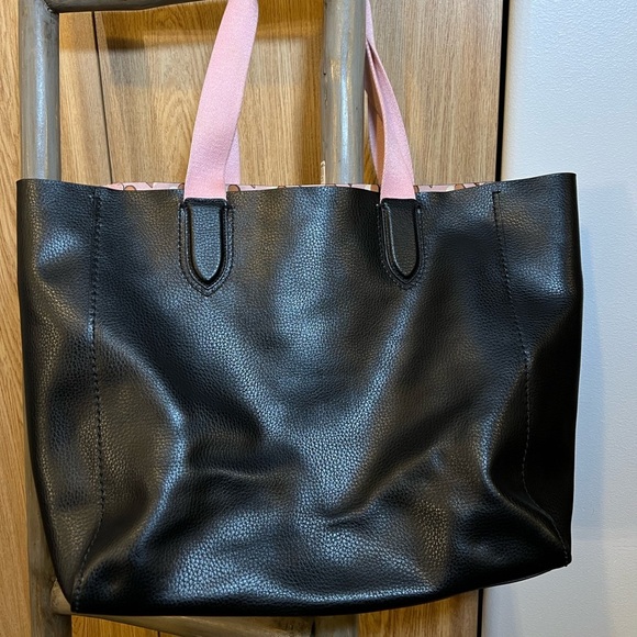 Coach Large Derby Tote with Checker Heart Print Interior - Picture 3 of 6